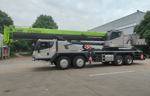 Автокран ZOOMLION ZTC700V