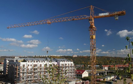Башенный кран QTZ 80